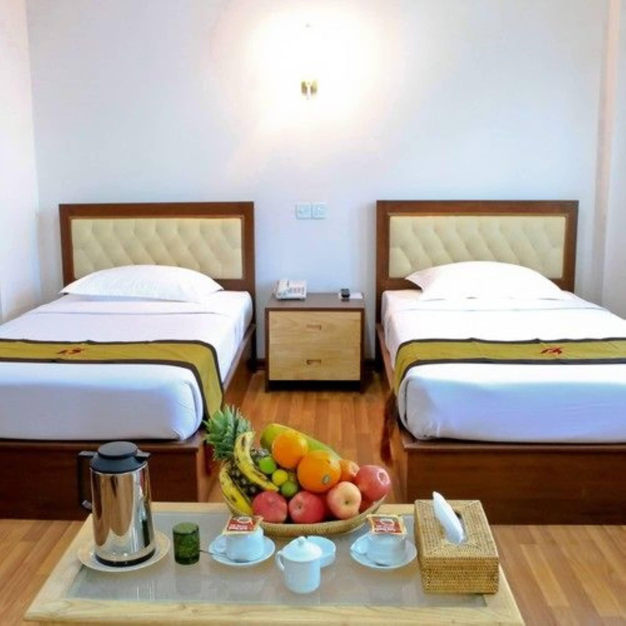 Hotel 7 Mile Янгон Екстер'єр фото